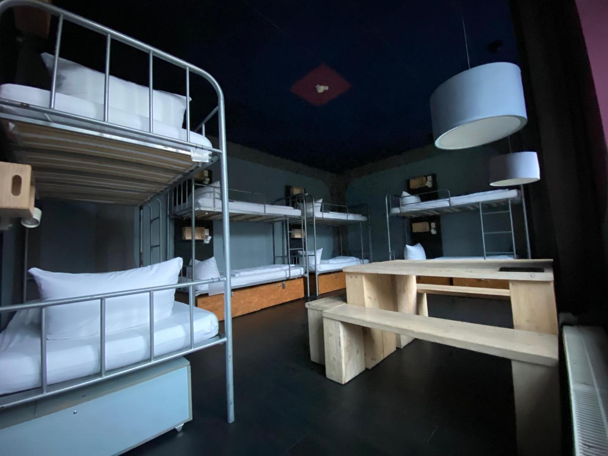 Bed 8-Bed Mixed Dormitory Room